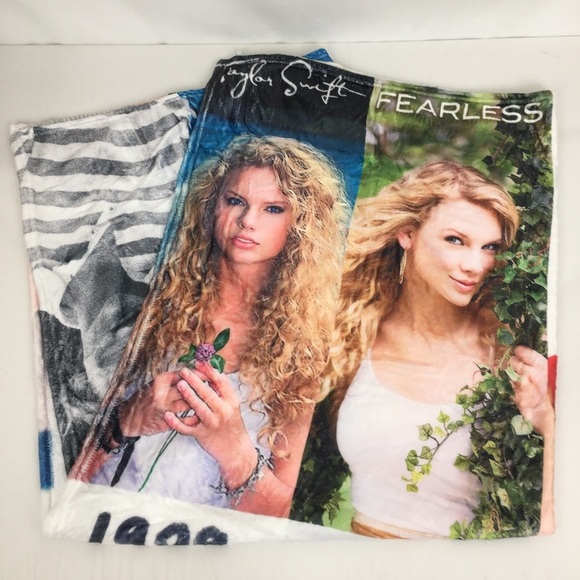 Taylor Swift Fleece Throw Blanket 40”x 50” NEW Soft Cozy Swifties Music Fan Gift - Picture 14 of 14